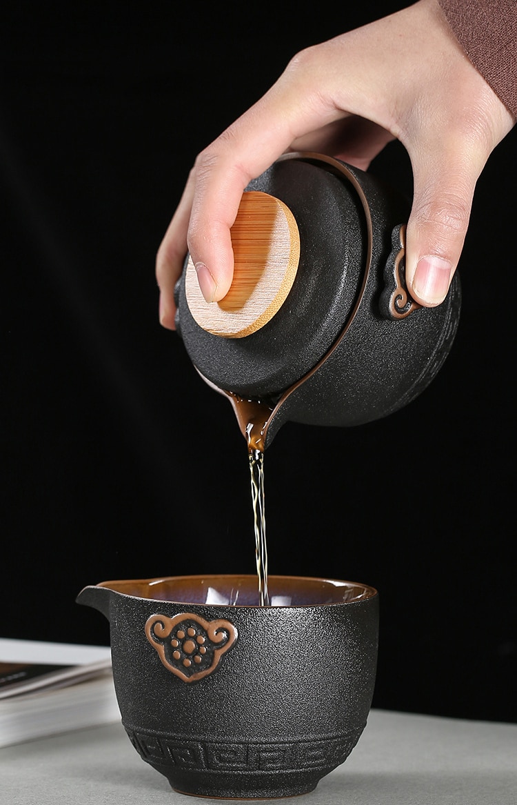 Tea Kit High-Grade Chinese Travel Tea Set with Kung Fu Ceramic Teapot, Porcelain Teaset, Gaiwan, and Tea Cups for Tea Ceremony