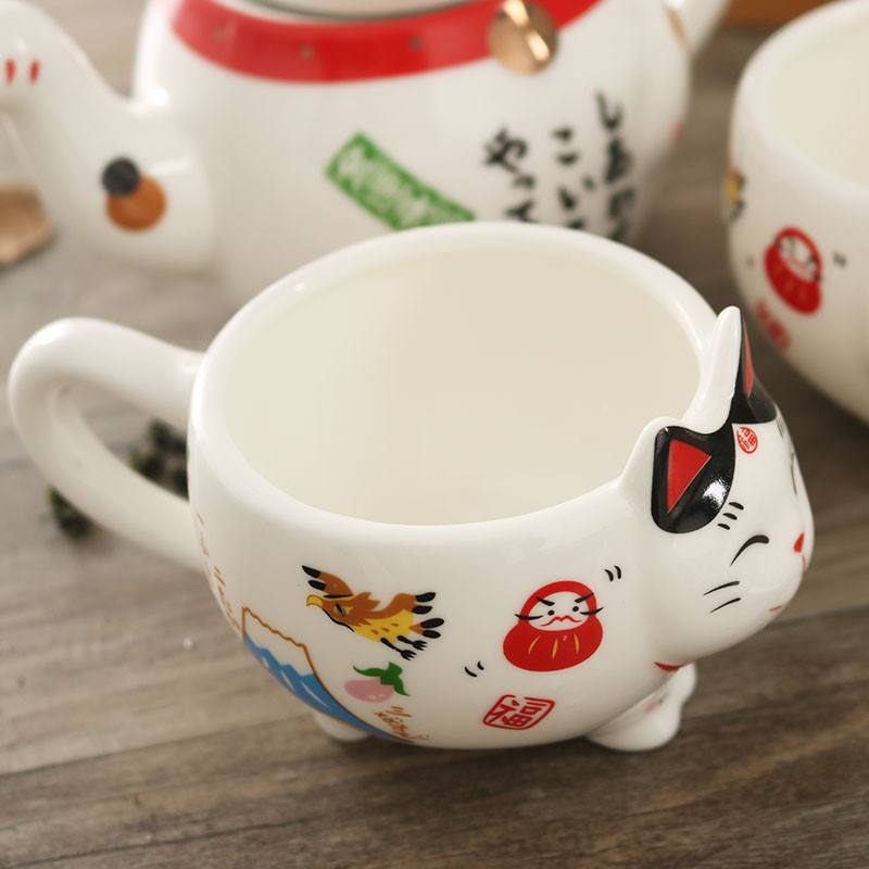 Tea Kit Cute Japanese Lucky Cat Porcelain Tea Set with Creative Maneki Neko Ceramic Tea Cup, Kettle, and Strainer for Office and Home