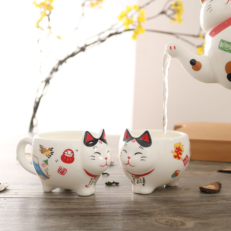 Tea Kit Cute Japanese Lucky Cat Porcelain Tea Set with Creative Maneki Neko Ceramic Tea Cup, Kettle, and Strainer for Office and Home