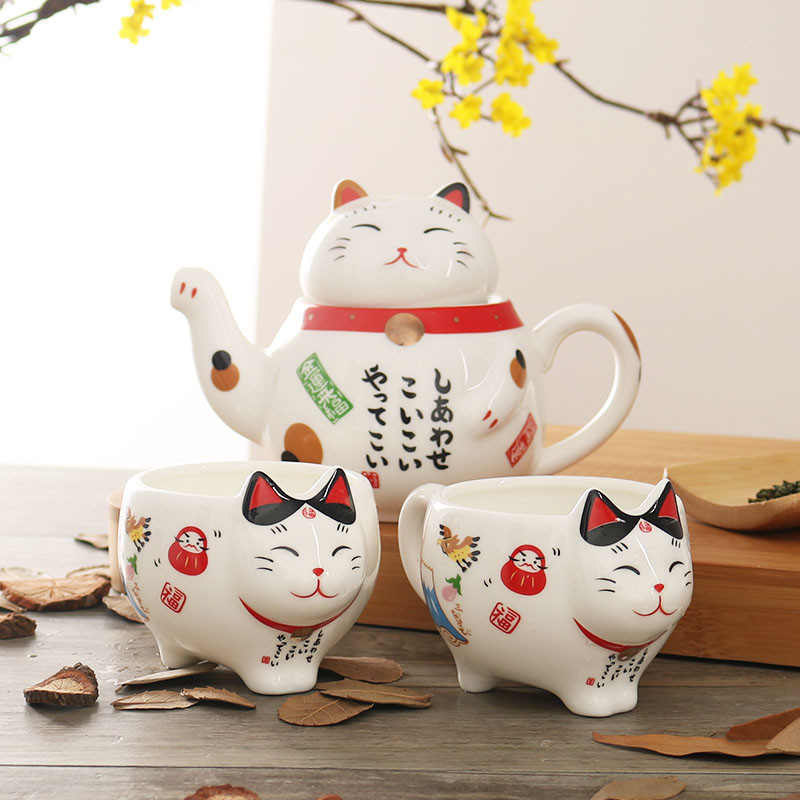 Tea Kit Cute Japanese Lucky Cat Porcelain Tea Set with Creative Maneki Neko Ceramic Tea Cup, Kettle, and Strainer for Office and Home