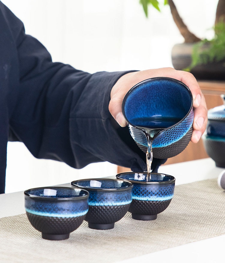 Tea Kit Chinese Kung Fu Ceramic Glaze Travel Tea Set with Teapot, Teacup, Gaiwan, and Porcelain Teaware Sets for a Tea Ceremony