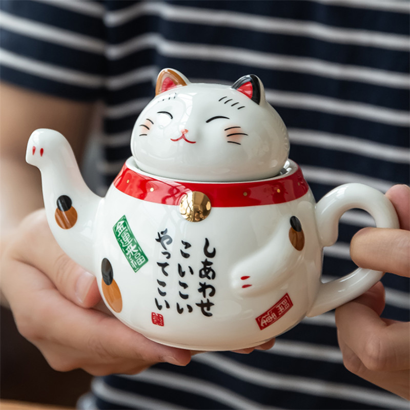 Tea Kit Cute Japanese Lucky Cat Porcelain Tea Set with Creative Maneki Neko Ceramic Tea Cup, Kettle, and Strainer for Office and Home