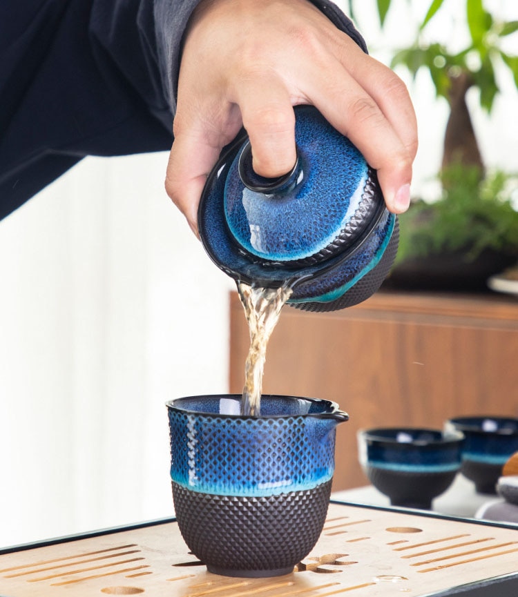Tea Kit Chinese Kung Fu Ceramic Glaze Travel Tea Set with Teapot, Teacup, Gaiwan, and Porcelain Teaware Sets for a Tea Ceremony