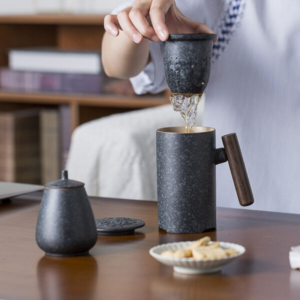 Tea Steeping Mug Japanese-style Vintage Ceramic Tumbler with Rust Glaze and Wood Handle for Home and Office - Image 2