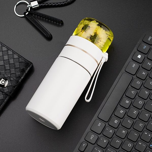 Stainless Steel Tea Infusing Bottle Insulated Thermos Travel Mug with Leakproof Design and Built-In Strainer for Tea and Coffee Enthusiasts - Image 4